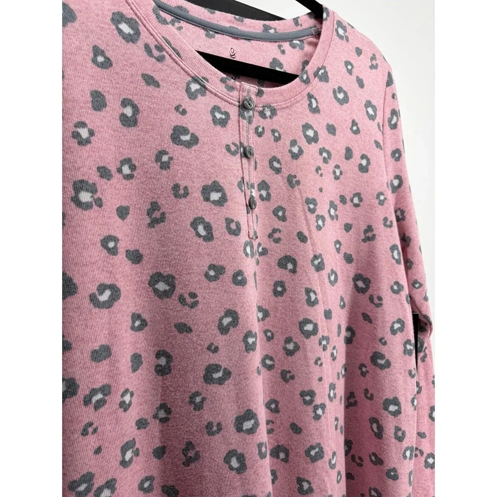 Cuddle Duds, Pajama Set Pink Capri Leopard Print Henley, Straight Leg, Sz  M NWT